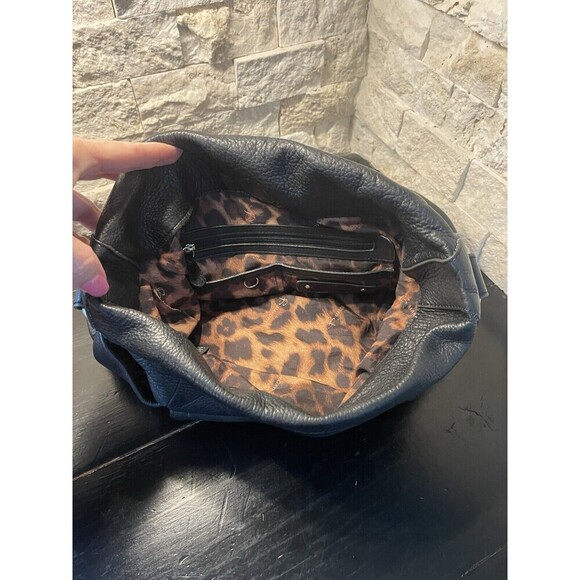 B Makowsky Leather Hobo Shoulder Bag Tote Black Soft Medium Silver Clasp - Picture 3 of 12